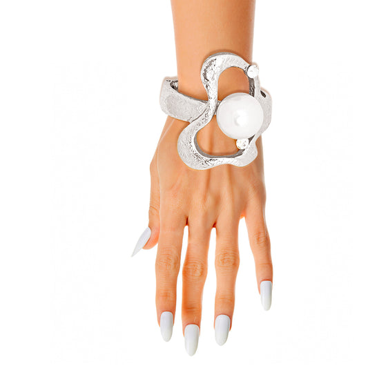 Jumbo Pearl Silver Hinge Cuff